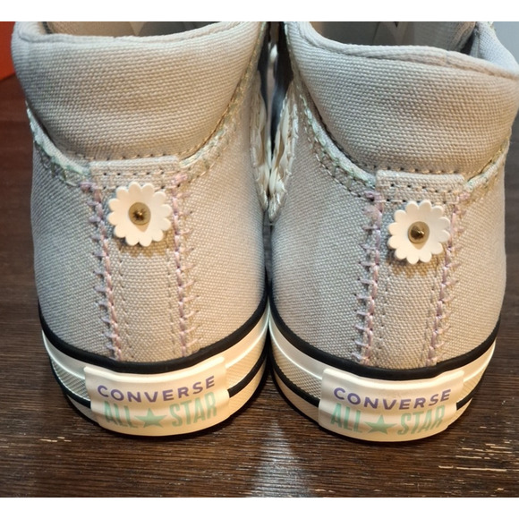 Converse Chuck Taylor All Star Madison Women's Sneaker Mid Top - W 9 - NWB! - Picture 8 of 10